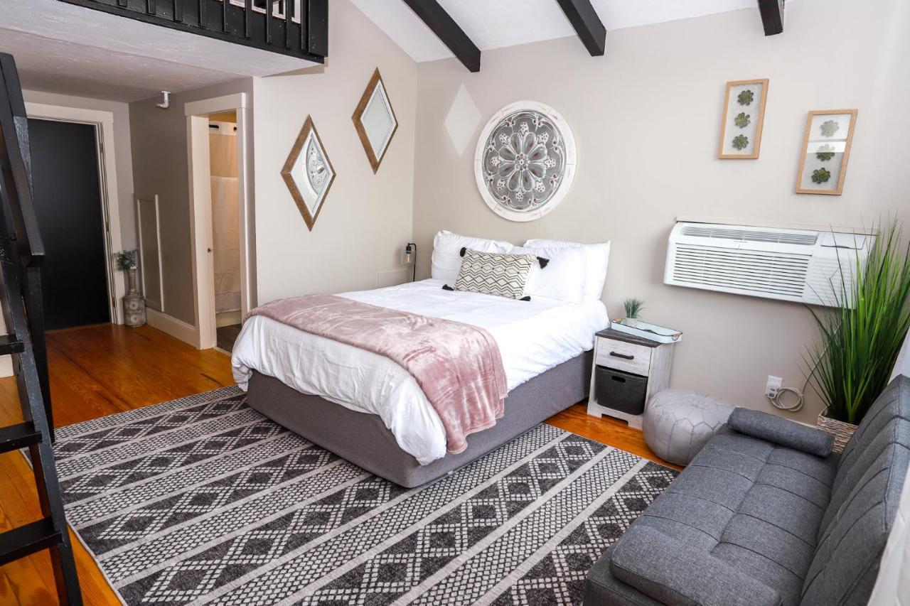 Gunstock Inn & Suites Ґілфорд Екстер'єр фото