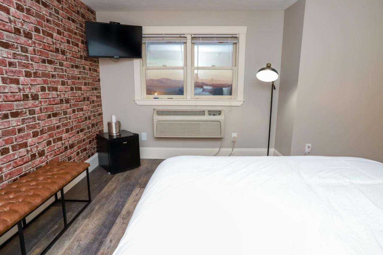 Gunstock Inn & Suites Ґілфорд Екстер'єр фото
