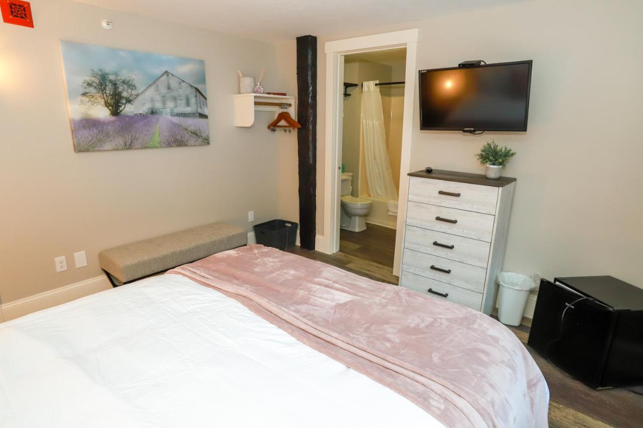 Gunstock Inn & Suites Ґілфорд Екстер'єр фото