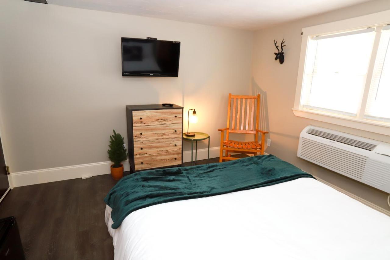 Gunstock Inn & Suites Ґілфорд Екстер'єр фото