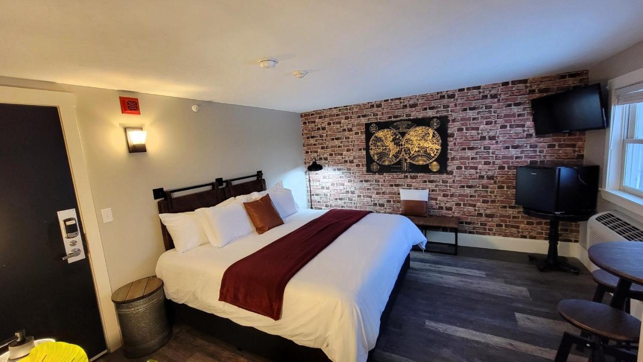 Gunstock Inn & Suites Ґілфорд Екстер'єр фото