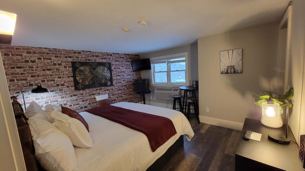 Gunstock Inn & Suites Ґілфорд Екстер'єр фото